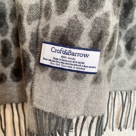 Croft & Barrow Leopard Print Cozy Fringe Boho Soft Blanket Scarf - Picture 3 of 9